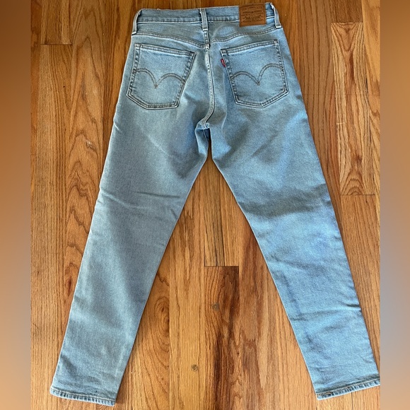 Levi’s Wedgie Straight Jeans - Picture 2 of 5